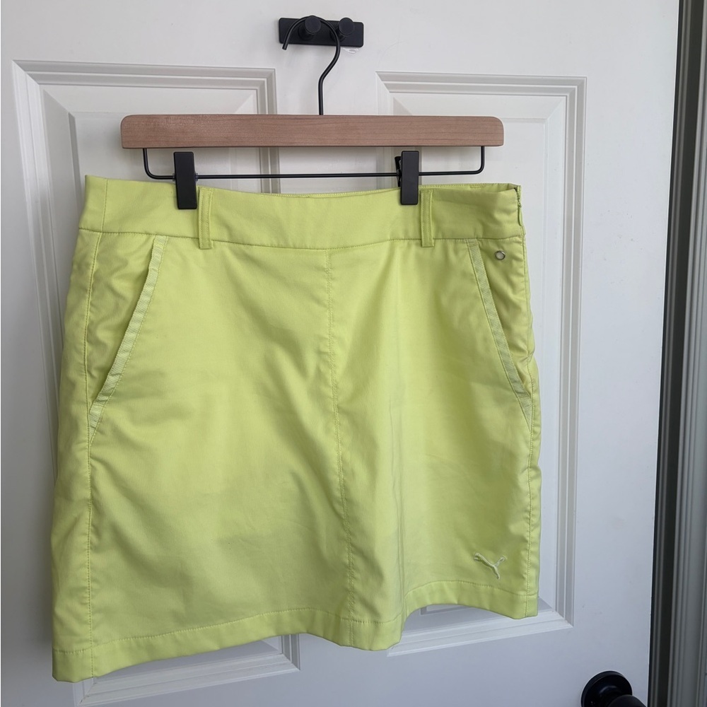 Excellent condition size 4 Puma Neon Yellow Skort. Side zip. Pockets. Chartreuse - Picture 3 of 11